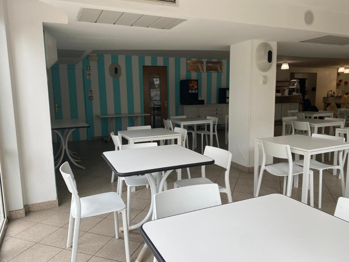 Hotel Modenese Riccione Luaran gambar