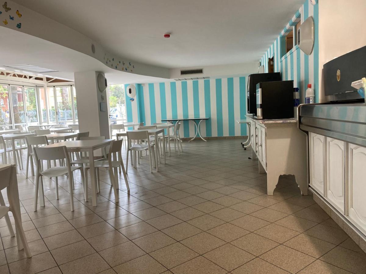 Hotel Modenese Riccione Luaran gambar
