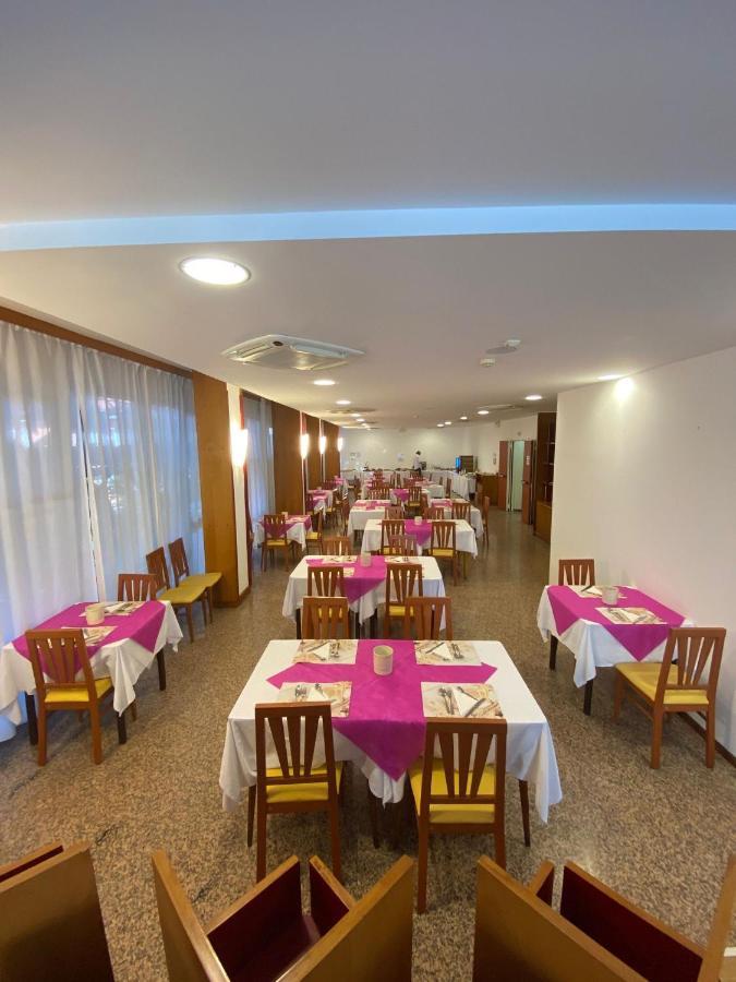 Hotel Modenese Riccione Luaran gambar