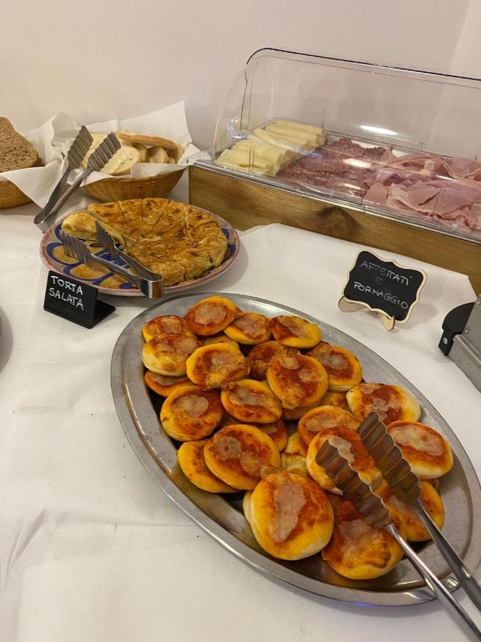 Hotel Modenese Riccione Luaran gambar